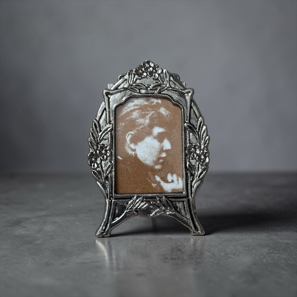 Unbranded Other - Vintage Style Mini Silver Tone Picture Frame Charm or Pendant NWOT